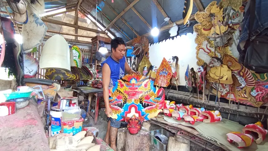 Dari Pentas ke Produksi, Perajin Barongan Asal Blitar Raup Omzet Rp20 Juta per Bulan