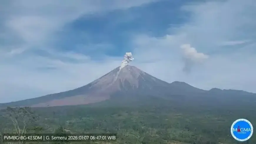 Semeru Erupsi 6 Kali dalam Semalam, Kolom Abu Capai 900 Meter
