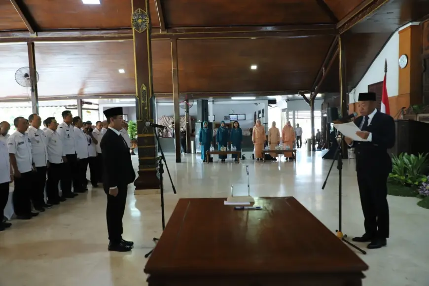 Soeroto Dilantik sebagai Penjabat Sekda Tulungagung, Bupati: Jabatan Tidak Bisa Dibeli
