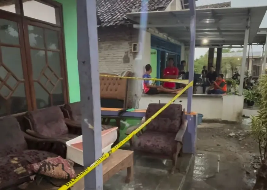 Pria di Mojokerto Bacok Kakak Ipar Secara Membabi Buta