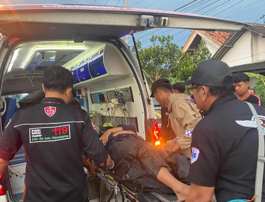 Diduga Kurang Hati-hati Saat Menikung, Mobil Boks Tabrak Dua Sepeda Motor di Tulungagung