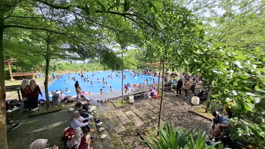Kolam Renang Wagos Gresik, Oase Murah Meriah di Gresik Utara
