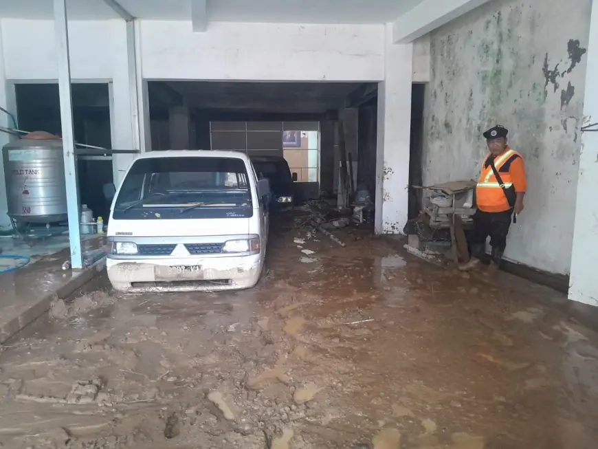 Luapan Sungai Baloh Pujon Malang Genangi Sekolah, BPBD Lakukan Penanganan