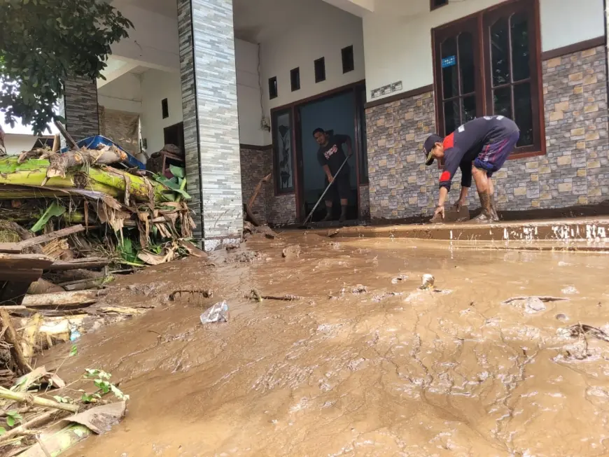 Banjir Bandang di Situbondo Sebabkan 6.328 Rumah Rusak dan 2 Nyawa Melayang
