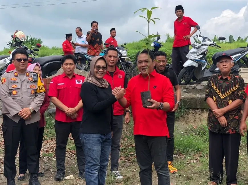 Hadiah Ulang Tahun Istimewa Bu Mega dari Jombang:  Tebar Benih dan Tanam Pohon