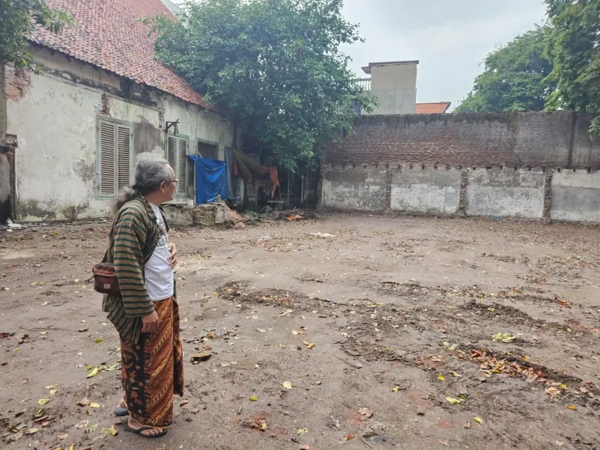 Cagar Budaya di Gresik Dihancurkan Demi Proyek Lahan Parkir