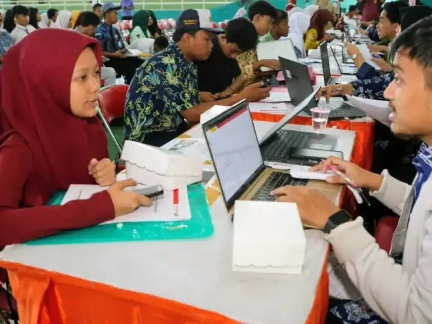 Beasiswa Tak Dipakai Bayar SPP, Pemkot Surabaya Ubah Skema Jadi Bansos Langsung ke Sekolah