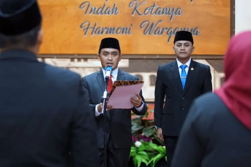 Wali Kota Pasuruan Lantik Jaksa Kejari Jadi Kabag Hukum Kota Pasuruan