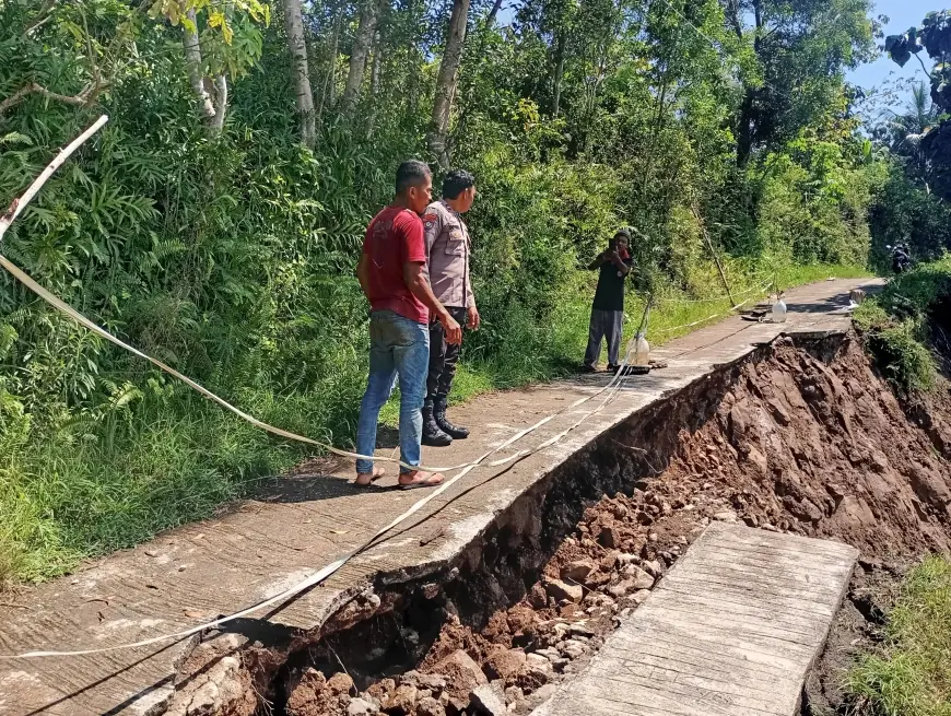 Jalan di Tulungagung Lenyap Diterjang Longsor, Akses Warga Lumpuh