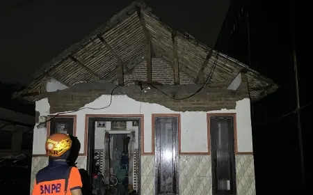 Cuaca Ekstrem Terjang Mojokerto, Puluhan Rumah Rusak Disapu Angin