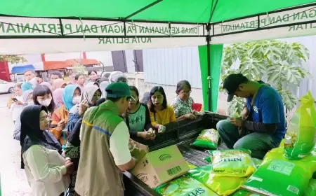 Jelang Imlek dan Ramadan, Gerakan Pangan Murah Digelar di Kota Blitar, Warga Antre Panjang