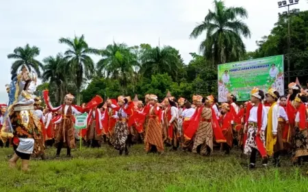 Di Bawah Rintik Hujan, 1.774 Anak Bondowoso Menari Totta’an Dhara untuk Cinta Budaya