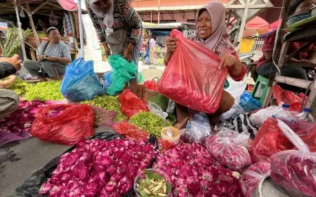 Jelang Ramadan, Harga Bunga Tabur di Kota Blitar Melonjak Tajam