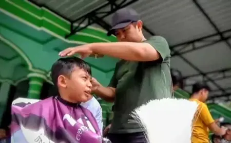 Tradisi Bersih Masjid dan Cukur Massal Tandai Persiapan Ramadan di Ngawi