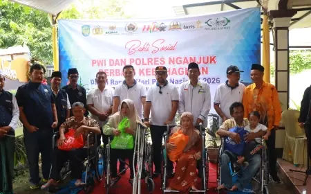 PWI Nganjuk Berkolaborasi dalam Baksos Peringatan HPN 2026 Jelang Ramadan, Serahkan 4 Kursi Roda