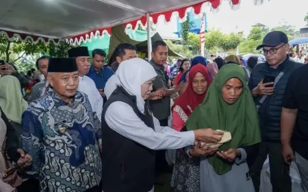 Kunjungi Pasar Murah di Malang, Khofifah: Stabilkan Harga selama Ramadan