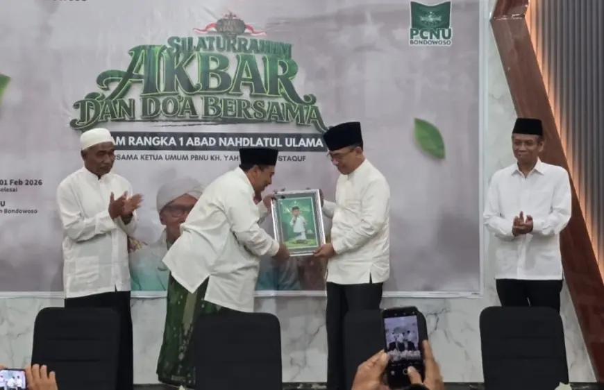 Hadiri Harlah 1 Abad NU di Bondowoso, Gus Yahya Ajak Nahdliyin Jaga Jati Diri Organisasi
