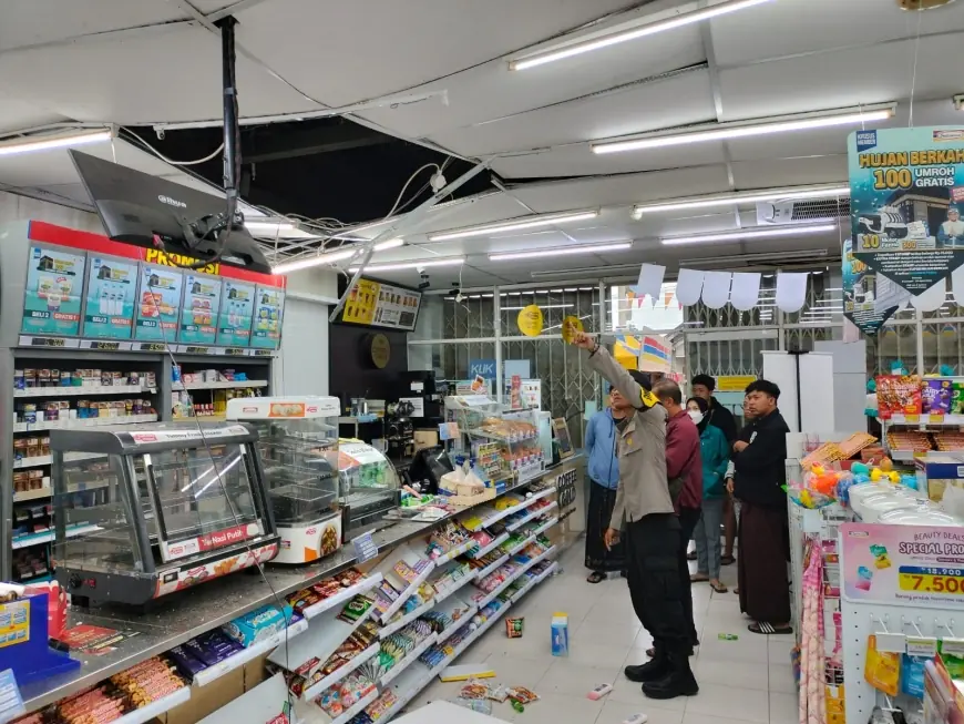 Indomaret di Tulungagung Dibobol Melalui Atap, Pelaku Rusak CCTV dan Gasak Puluhan Rokok