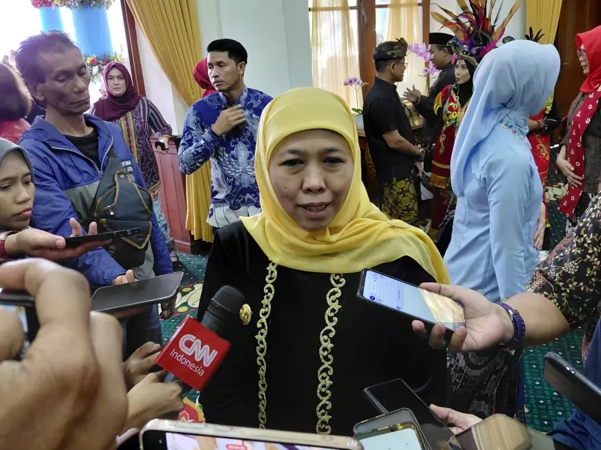 Sibuk Hadiri Sarasehan MPR RI dan Paripurna DPRD, Khofifah Minta Sidang Hibah Pokmas Dijadwal Ulang
