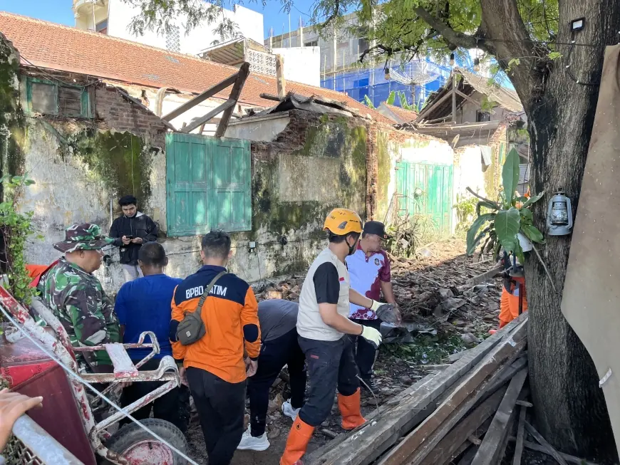 Bangunan Tua di Kota Blitar Roboh Imbas Gempa Pacitan