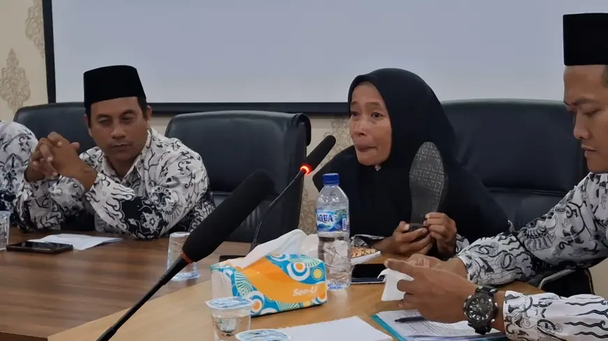 Gaji Rp300 Ribu Sebulan untuk Bertahan: Lirih Suara Guru PPPK Tulungagung