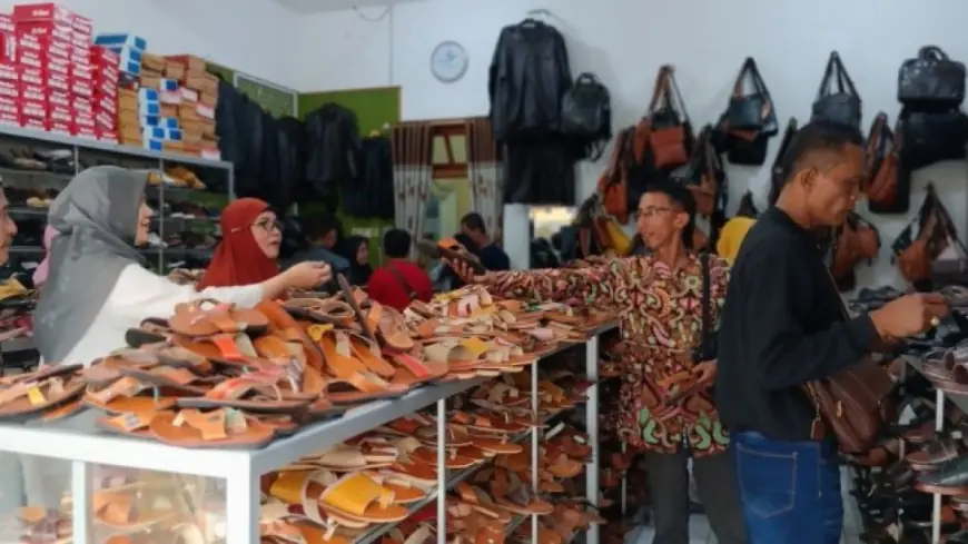 Kerajinan Kulit Magetan, Warisan Keterampilan yang Bertahan di Tengah Zaman