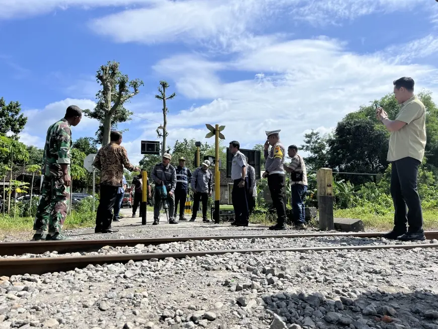 Tiga Kali Renggut Korban Jiwa, Perlintasan KA Tanpa Palang Pintu di Srengat Blitar Akhirnya Ditutup Total
