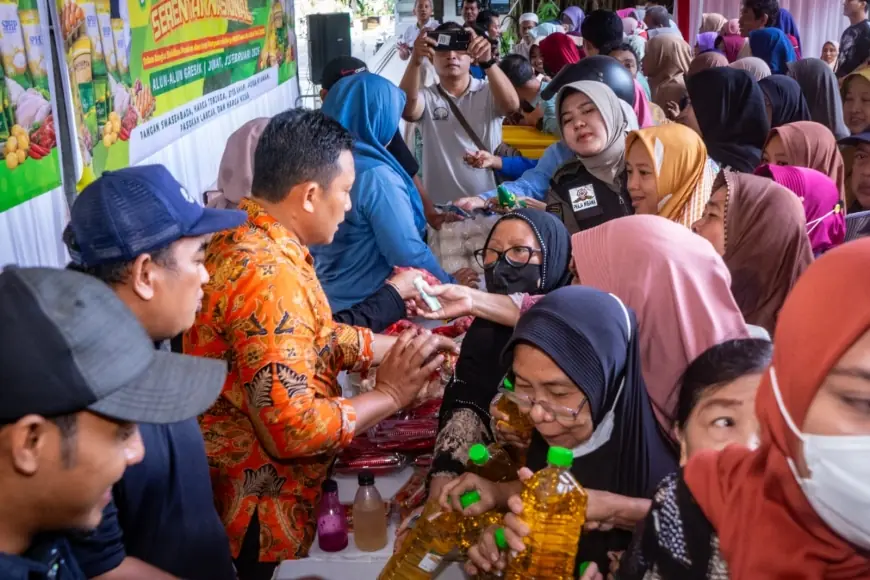 Jelang Ramadan, Gerakan Pangan Murah di Gresik Diserbu Warga