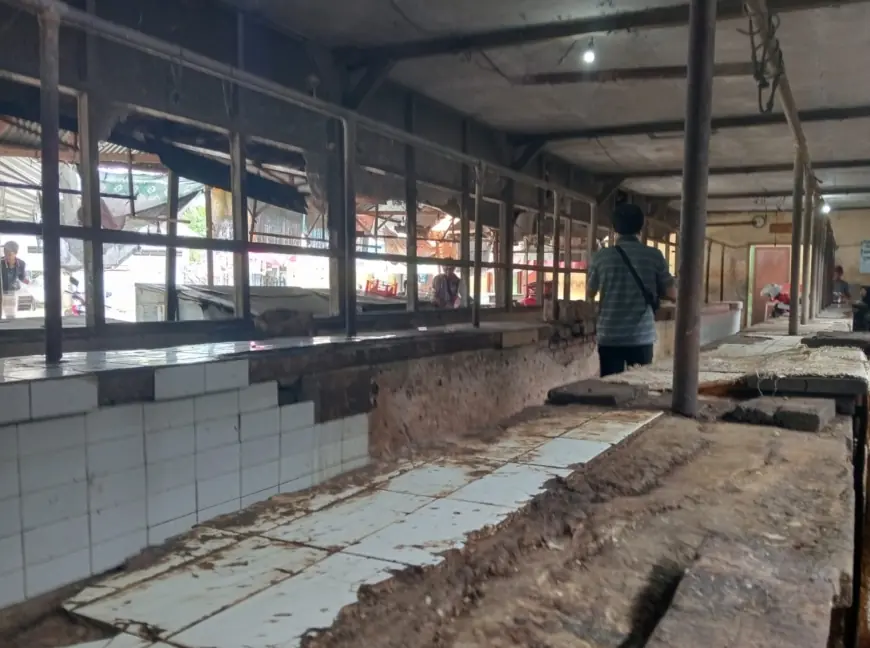 Puluhan Ruko Pasar Pon Jombang Menganggur, Pedagang Pilih Jualan di Luar