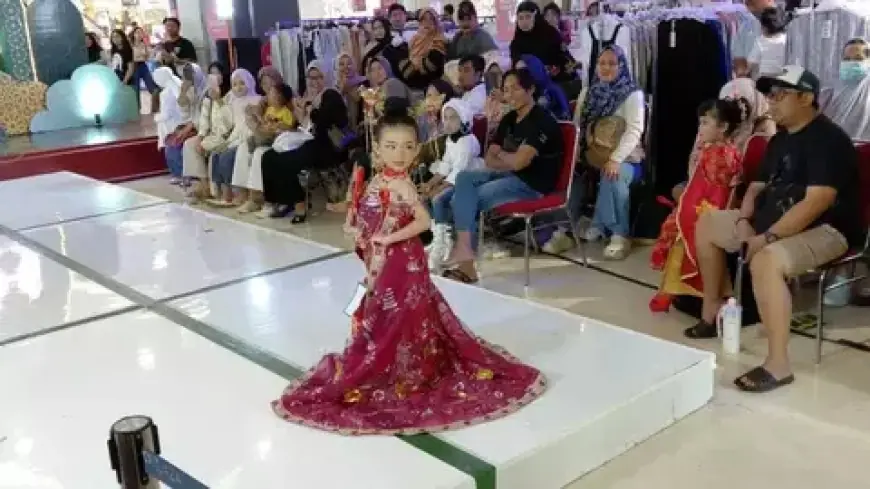 Panggung Catwalk Imlek: Awal Inspirasi Karir Modeling Anak di Jember