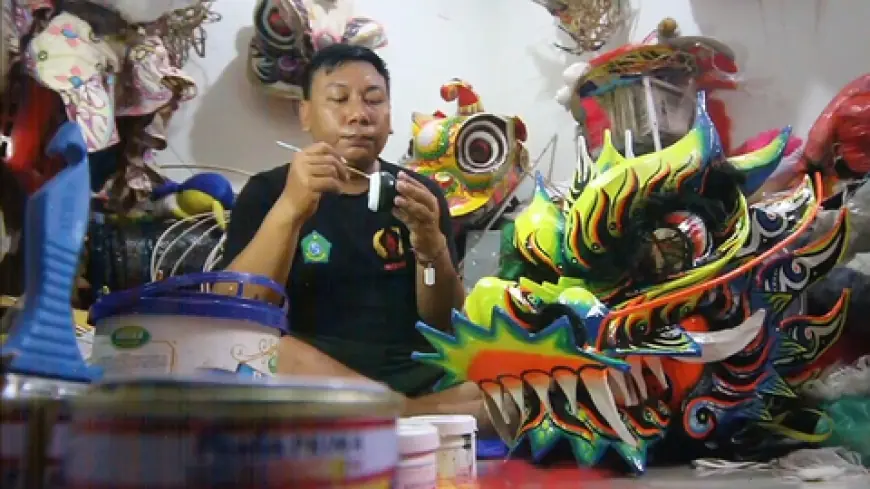 Jelang Imlek 2577, Pesanan Barongsai dan Naga di Sidoarjo Meningkat