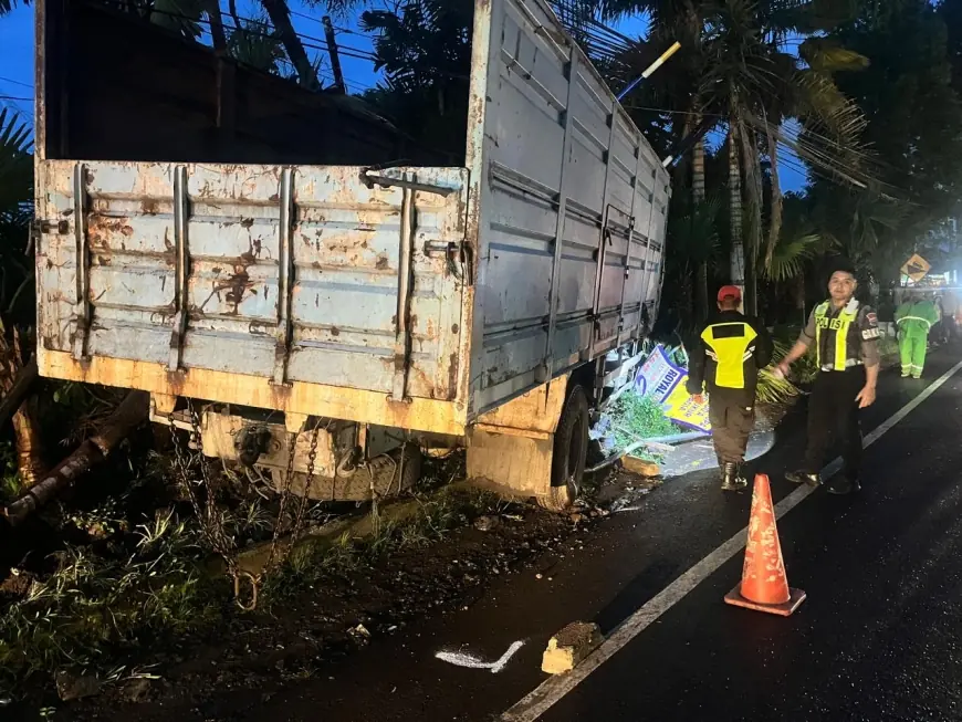 Rem Diduga Blong, Truk Fuso Tabrak Sejumlah Kendaraan di Jalan Pattimura Batu, Satu Korban Meninggal Dunia