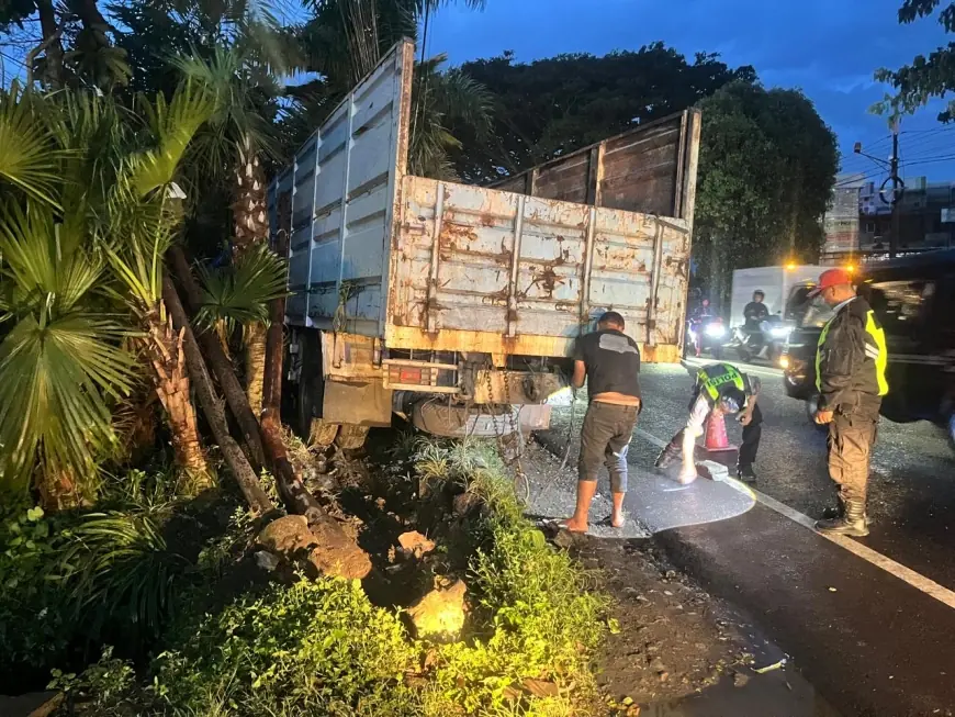 Polisi Tetapkan Kronologi Tabrakan Beruntun di Jalan Pattimura Batu
