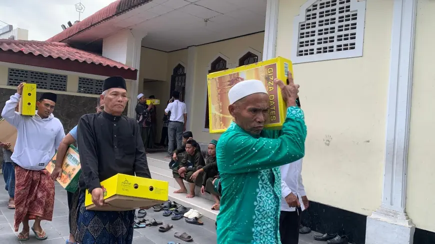 Hangatnya Berbagi di Awal Ramadan, Ponpes Al-Islah Bondowoso Salurkan 4,5 Ton Kurma hingga Pelosok Desa