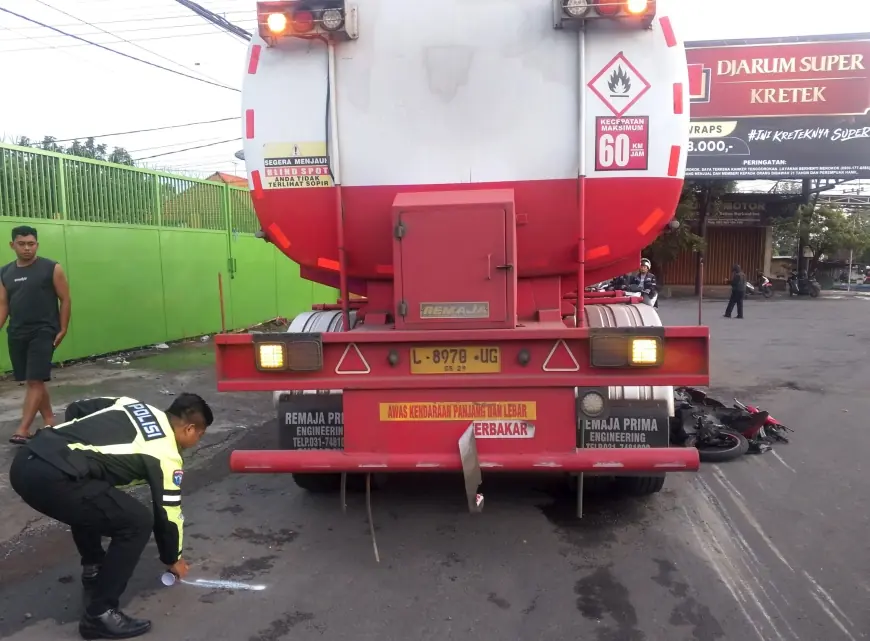 Kecelakaan Maut Truk Tangki di Jombang, Guru Ngaji Tewas Usai Dibawa ke RS
