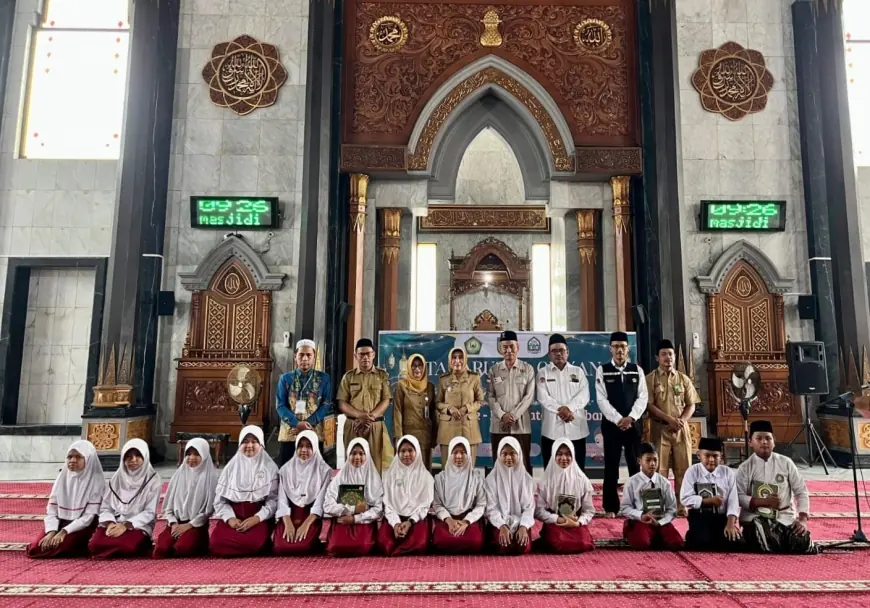 Siswa SD se-Jombang Isi Kegiatan Ramadan dengan Tadarus Al-Qur'an di Masjid Agung