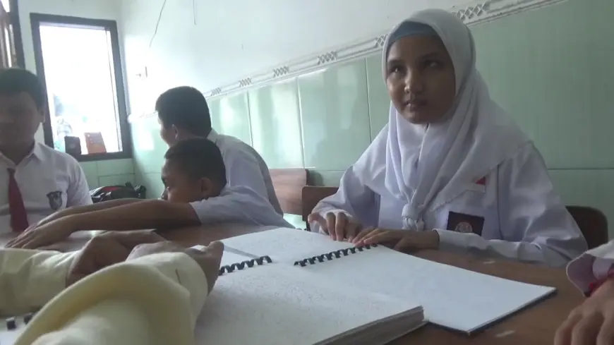 Cahaya di Ujung Jemari, Tadarus Al-Qur’an Braille di SLB PGRI Kedungwaru Tulungagung