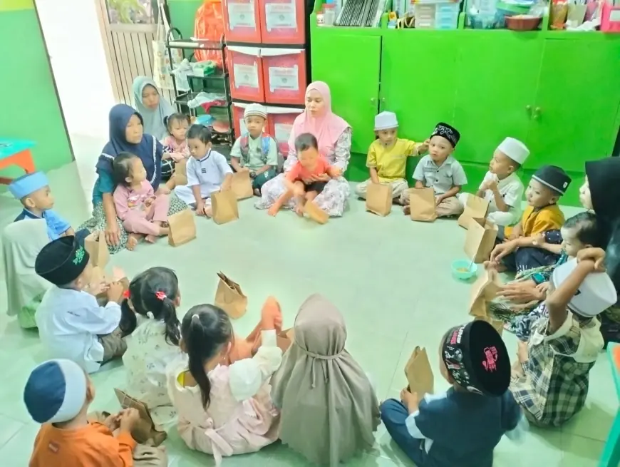 Selama Ramadan, SPPG Buduan Situbondo Salurkan MBG Kering Bergizi Menggunakan Paper Bag