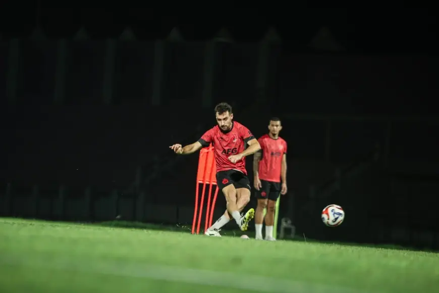 Persik Kediri Siap Hadapi Persis Solo, Imanol Garcia Kembali Perkuat Lini Tengah