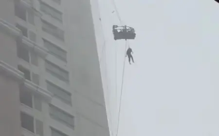 Gondola Diterjang Angin Kencang di Surabaya, Satu Pekerja Tewas di Ketinggian Lantai 25