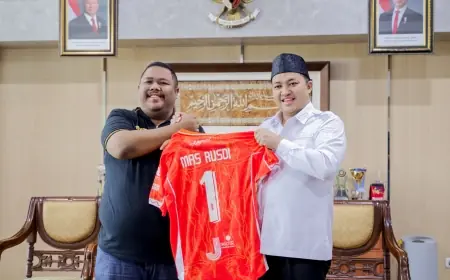 Manajemen Persekabpas Resmi Diserahkan kepada Bupati Pasuruan