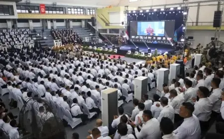PPPK Paruh Waktu Surabaya Dipastikan Dapat THR, Eri: Meski Belum Ada Aturan, Tetap Kami Berikan