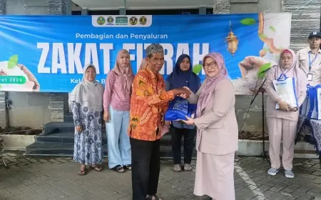 STIESIA Surabaya Salurkan 5.875 Kg Beras Zakat Fitrah, Wujud Tri Dharma dan Kepedulian Sosial Kampus