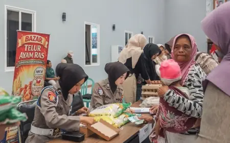 Pasar Murah Polres Blitar Diserbu Warga, Sembako Dijual Lebih Murah dari Pasaran