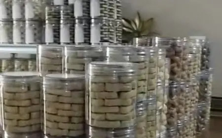 Penjualan Kue Kering UMKM di Surabaya Melonjak Menjelang Lebaran 2026