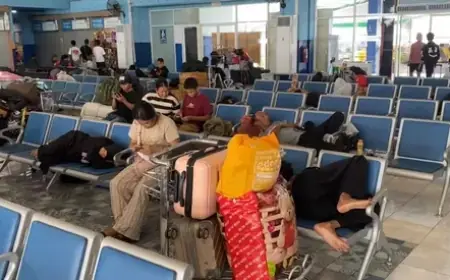 Ribuan Pemudik Padati Pelabuhan Tanjung Perak Surabaya