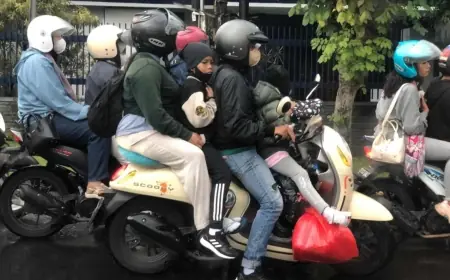 Prioritaskan Keselamatan! Tips Berkendara Motor Bersama Anak Saat Mudik Lebaran