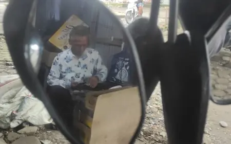 Jasa Servis Spion di Pasar Tunggorono Jombang Bertahan di Tengah Gempuran Suku Cadang Baru
