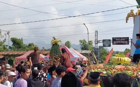 Menengok Tradisi Lebaran Ketupat di Durenan Trenggalek