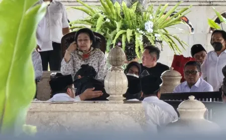 Megawati Ziarah ke Makam Bung Karno di Blitar, Doakan Bangsa di Tengah Dinamika Global